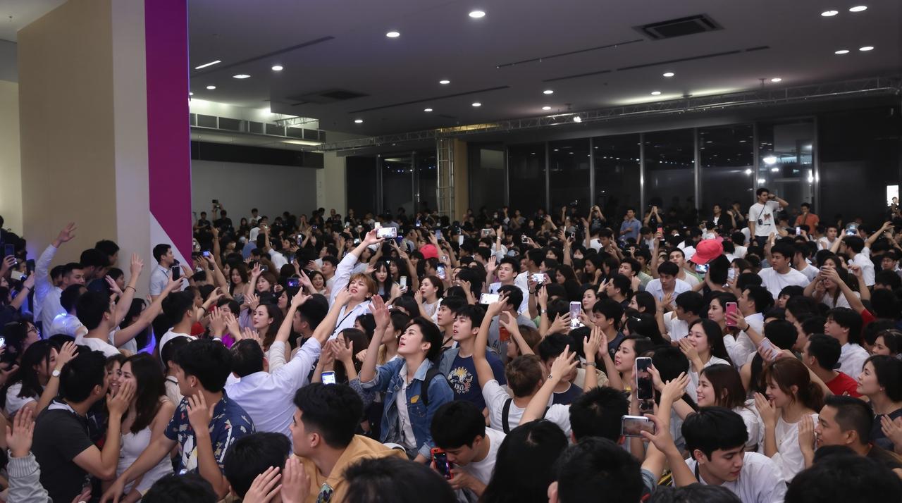 国产视频2026年度影迷见面会